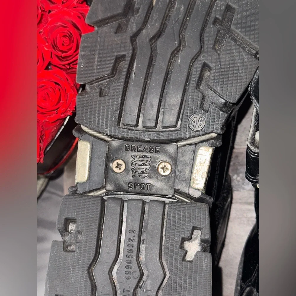 💥SALE💥Aldo Stone Ridge Chunky Tech Sole Strap Black Leather Industrial EU 46
